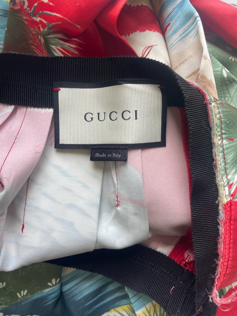 Gucci Silk Crane Print Pleated Skirt Red Statement Luxury Italy Size 40 small - Picture 3 of 9